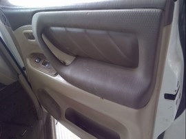 1999 TOYOTA LAND CRUISER, WHITE, 4.7L, AT, 4WD.   Z25225